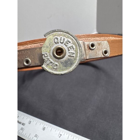 Vintage FLAWED Queen Brand Wooden Round 7" Embroidery Hoop with Tension Wheel - - Picture 3 of 8